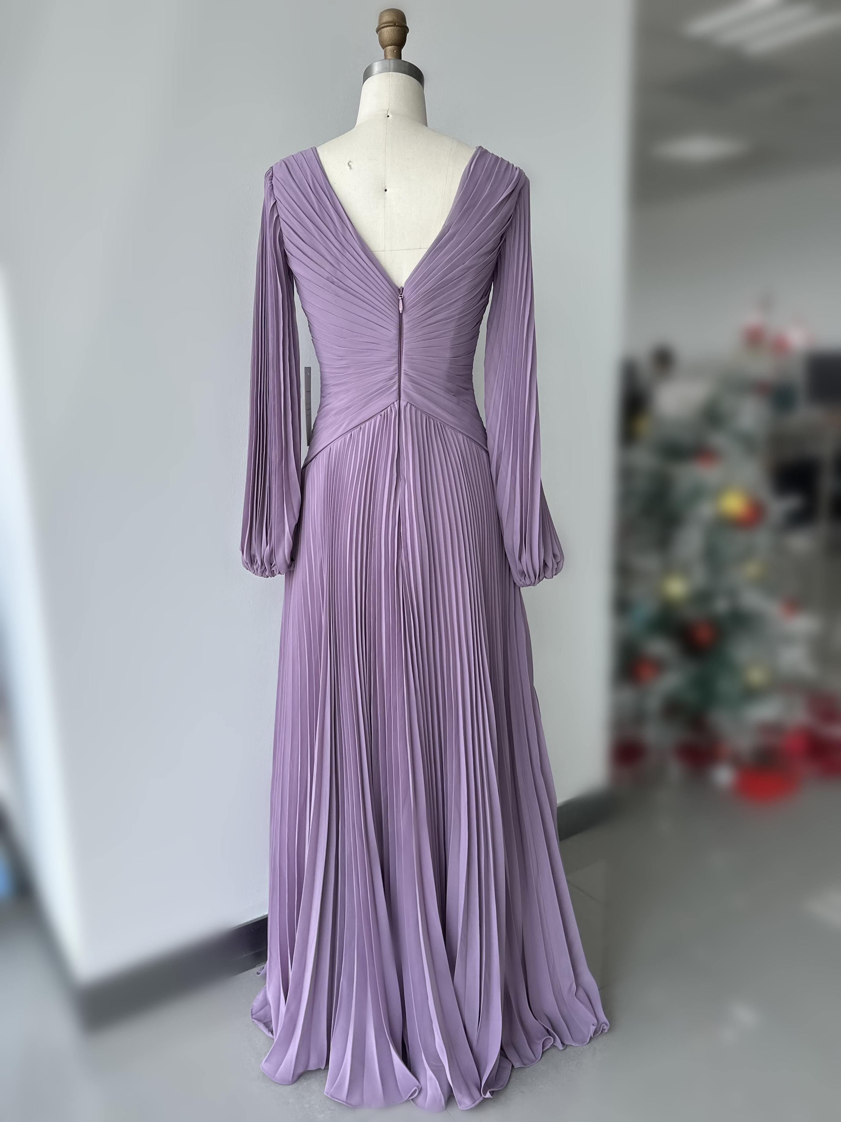 A Line Princess V Neck Plus Size Mother Of The Bride Dresses With Ruched