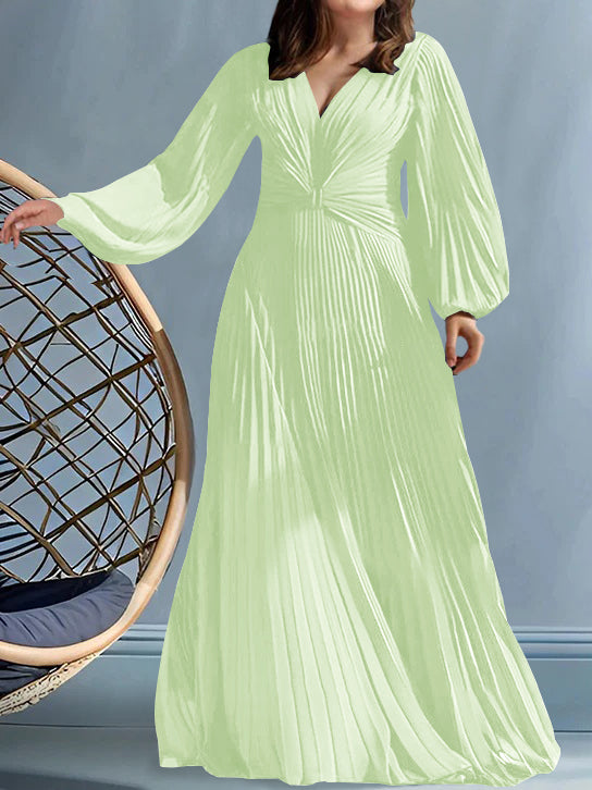 A Line Princess V Neck Plus Size Mother Of The Bride Dresses With Ruched