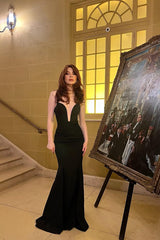 Black Sleeveless Halter Mermaid Long Formal Dress With Pleated