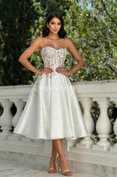 Amazing A-Line Satin Lace Sweetheart Sleeveless Ivory Prom Evening Dresses With Appliques