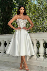 Amazing A-Line Satin Lace Sweetheart Sleeveless Ivory Prom Evening Dresses With Appliques