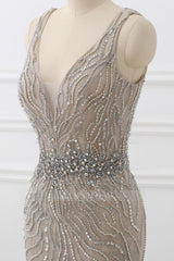 Amazing Tulle Sleeveless V Neck Formal Dress Mermaid With Beading