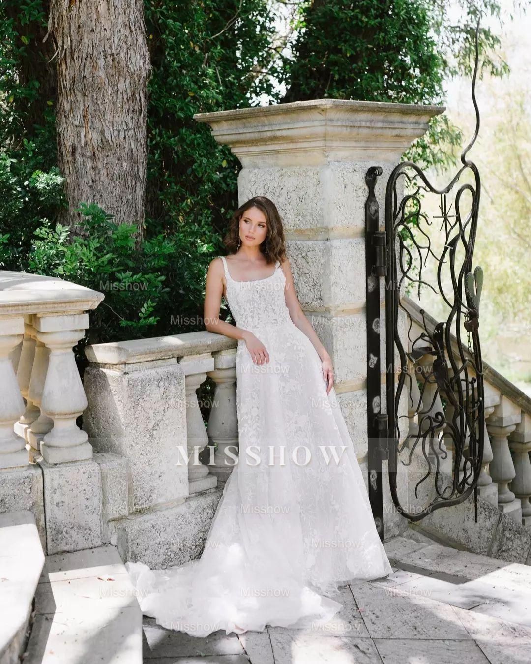 Beautiful A-Line Lace Scoop Sleeveless White Long Wedding Dress With Appliques