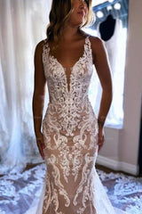 Beautiful Long Mermaid V-neck Sleeveless Lace Backless Wedding Dress with Train