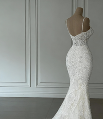 Beautiful Long White Mermaid Sweetheart Beaded Sleeveless Wedding Dress with Pearls
