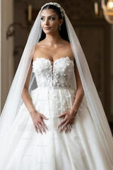 Beautiful Princess Long A-line White Strapless Wedding Dresses with Lace