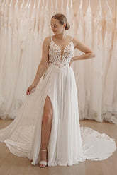 Beautiful White A-Line Spaghetti Strap V-Neck Sleeveless Long Chiffon Split Front Wedding Dresses With Appliques