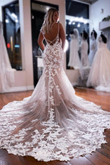 Beautiful White Mermaid V-Neck Spaghetti Strap Lace Sleeveless Backless Cathedral Train Tulle Wedding Dresses With Appliques