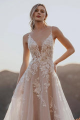 Beautiful White V-Neck Spaghetti Strap A-Line Sleeveless Tulle Wedding Dresses With Appliques