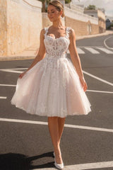 Beauty White Sweetheart Sleeveless A-line Wedding Dress with Appliques