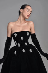 Black Velvet Strapless Corset Cocktail Dress Crystal Floral Applique Lace-Up Back A-Line Mini Gown Old Hollywood Glamour