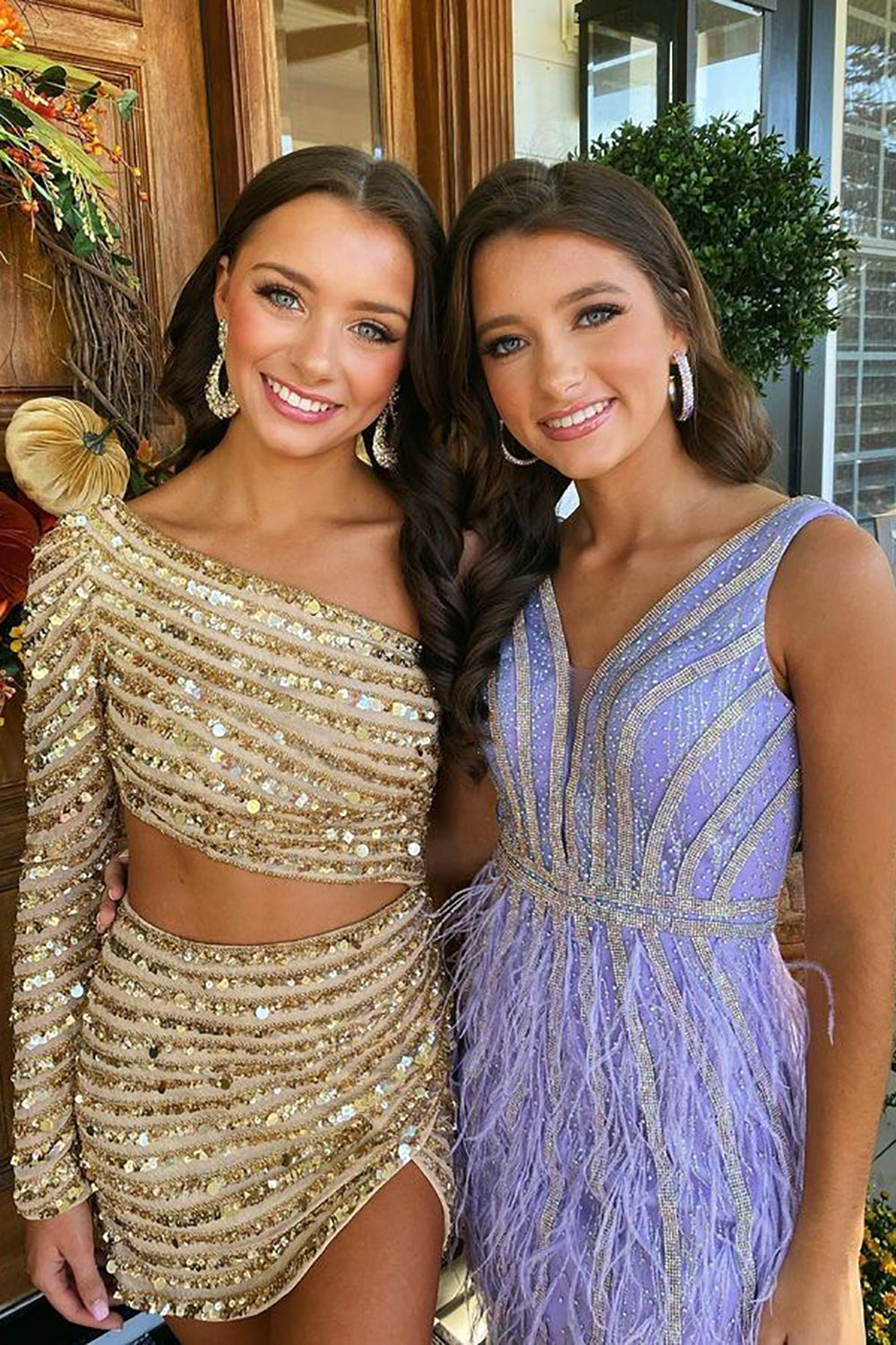 Champagne Bodycon One Shoulder Short Sequins Homecoming Dress with Long Sleeves
