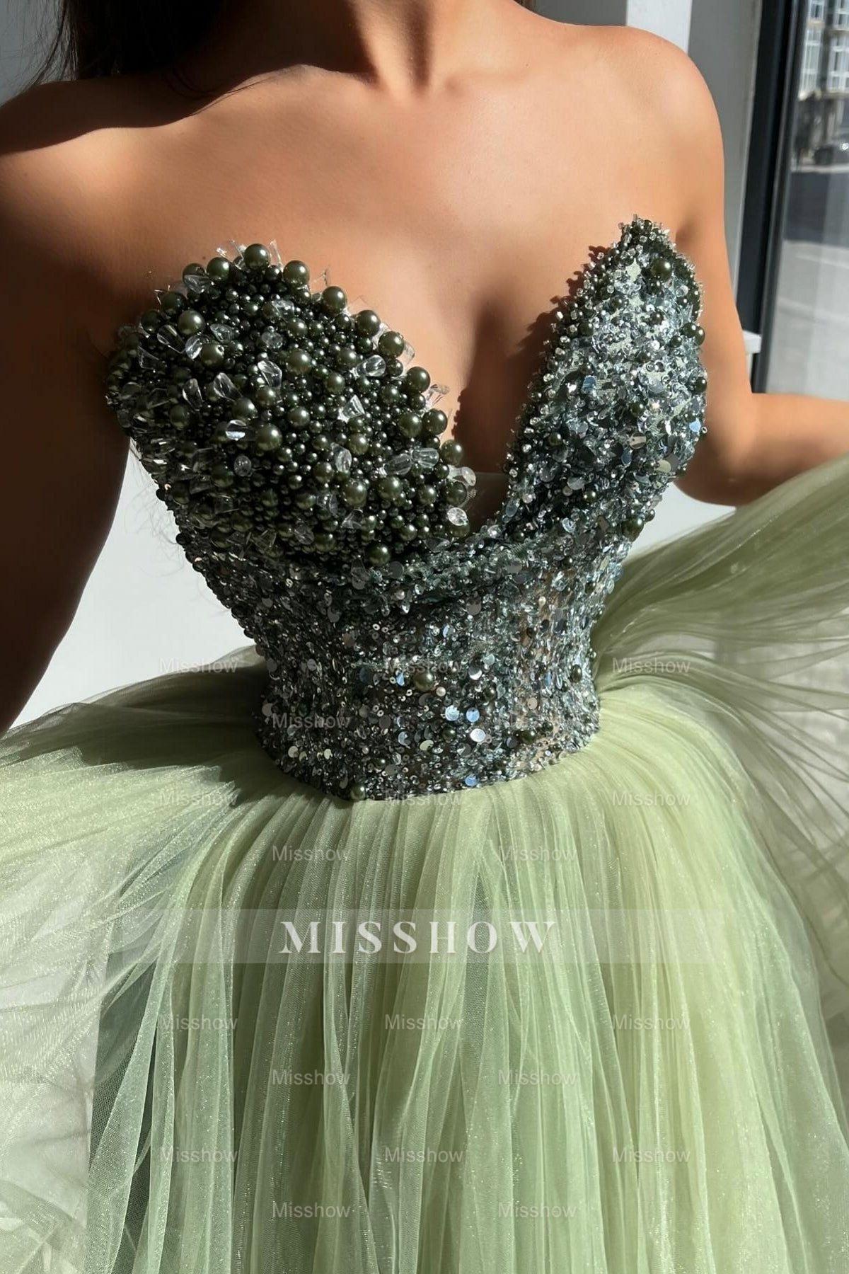 Charming Green Ball Gown Sweetheart Beaded Sequined Sleeveless Long Tulle Prom Dresses With Pearls