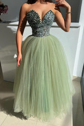 Charming Green Ball Gown Sweetheart Beaded Sequined Sleeveless Long Tulle Prom Dresses With Pearls