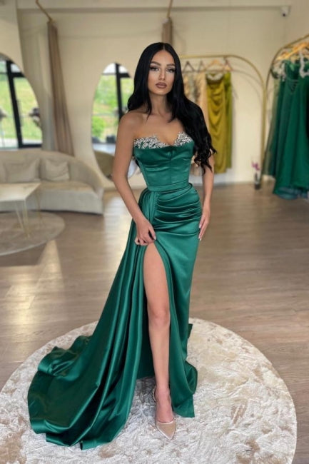 Charming Green Sweetheart A-Line Beaded Sleeveless Satin Panel Train Ruffle Evening Dresses With High Slit