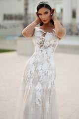 Charming Long A-line Lace Appliques Wedding Dresses with Long Sleeves