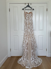 Charming Long Ivory Mermaid Sleeveless Lace Wedding Dress