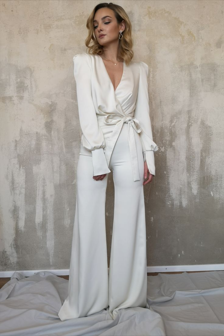 Charming Long Sleeves White V-Neck Long Jump Suit With Belt