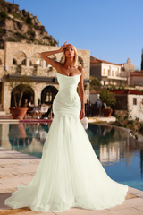 Charming White Mermaid Strapless Sleeveless Beaded Tulle Wedding Dress With Appliques