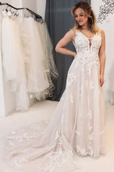 Charming White V-Neck Spaghetti Strap A-Line Sleeveless Backless Tulle Long Wedding Dresses With Appliques