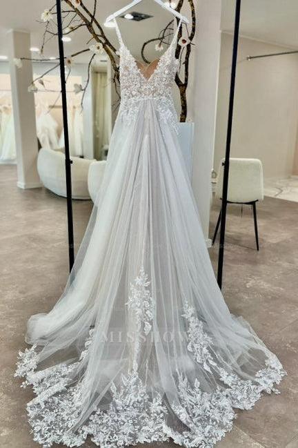 Charming White V-Neck Spaghetti Strap A-Line Sleeveless Lace Sequined Long Tulle Wedding Dresses With Appliques