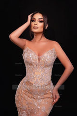 Chic Champagne Mermaid Sweetheart Sequined Sleeveless Long Lace Prom Dress With Appliques