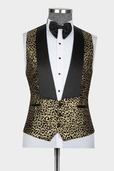 Chic Gold Jacquard Peaked Lapel Three-Piece Prom Ensemble