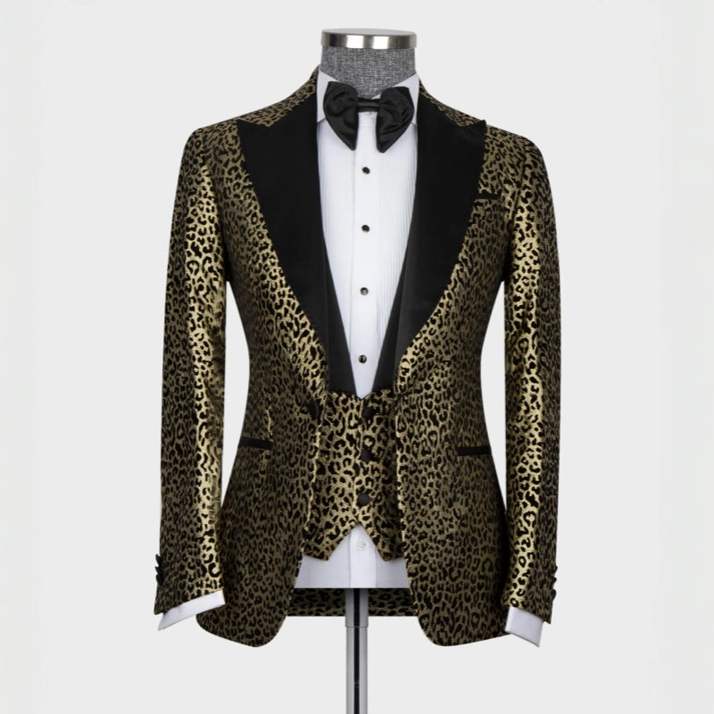 Chic Gold Jacquard Peaked Lapel Three-Piece Prom Ensemble