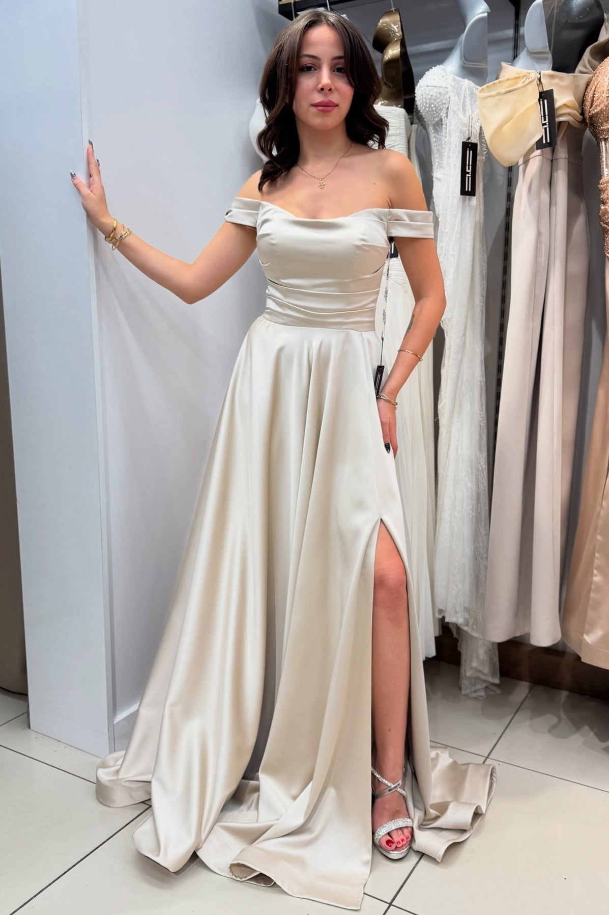 Chic Silver A-Line Strapless Off-The-Shoulder Sleeveless Long Simple Satin Evening Dresses With Slit