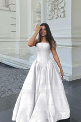 Chic Sleeveless Strapless Long A Line Formal Dress With Pleated