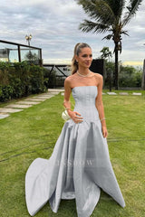 Chic Strapless Sleeveless Bateau Long Formal Dress With Pleated
