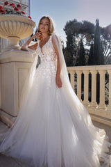 Chic White A-Line Spaghetti Strap V-Neck Cap Sleeves Long Tulle Wedding Dresses With Appliques