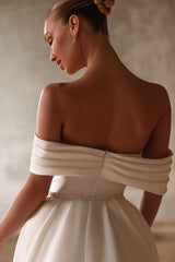 Chic White Mermaid Sweetheart Off-The-Shoulder Sleeveless Panel Train Satin Wedding Dresses With Pearls