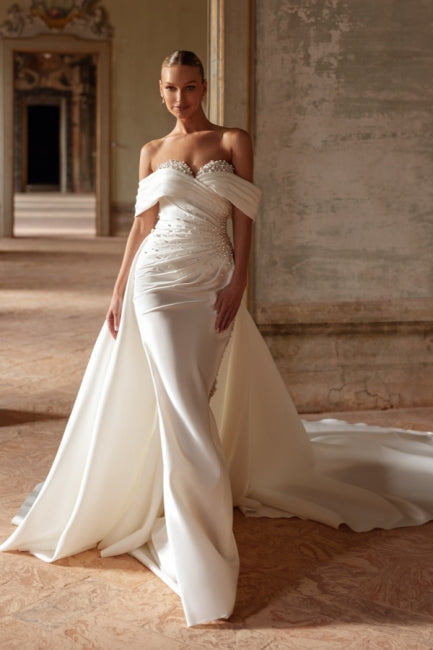 Chic White Mermaid Sweetheart Off-The-Shoulder Sleeveless Panel Train Satin Wedding Dresses With Pearls