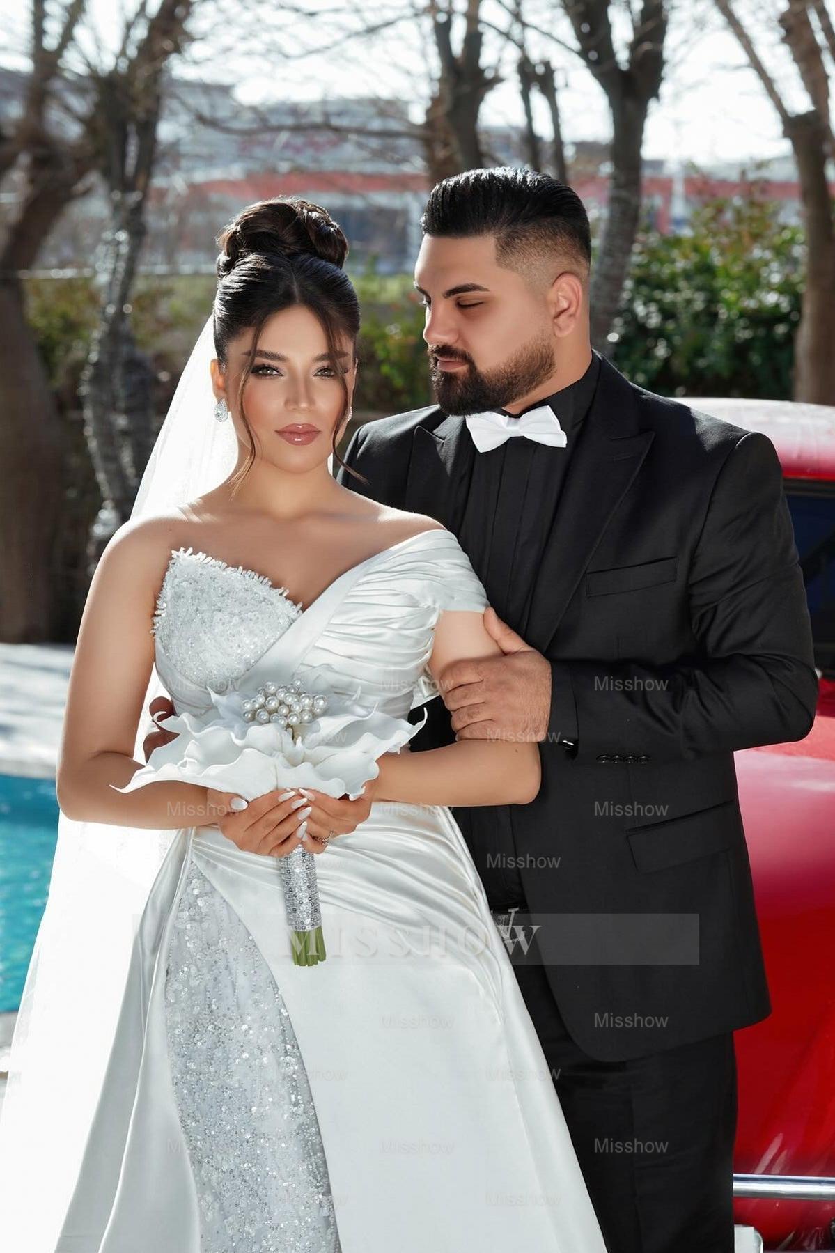 Chic White Mermaid Sweetheart One-Shoulder Sleeveless Sequined Lace Panel Train Satin Wedding Dresses With Appliques