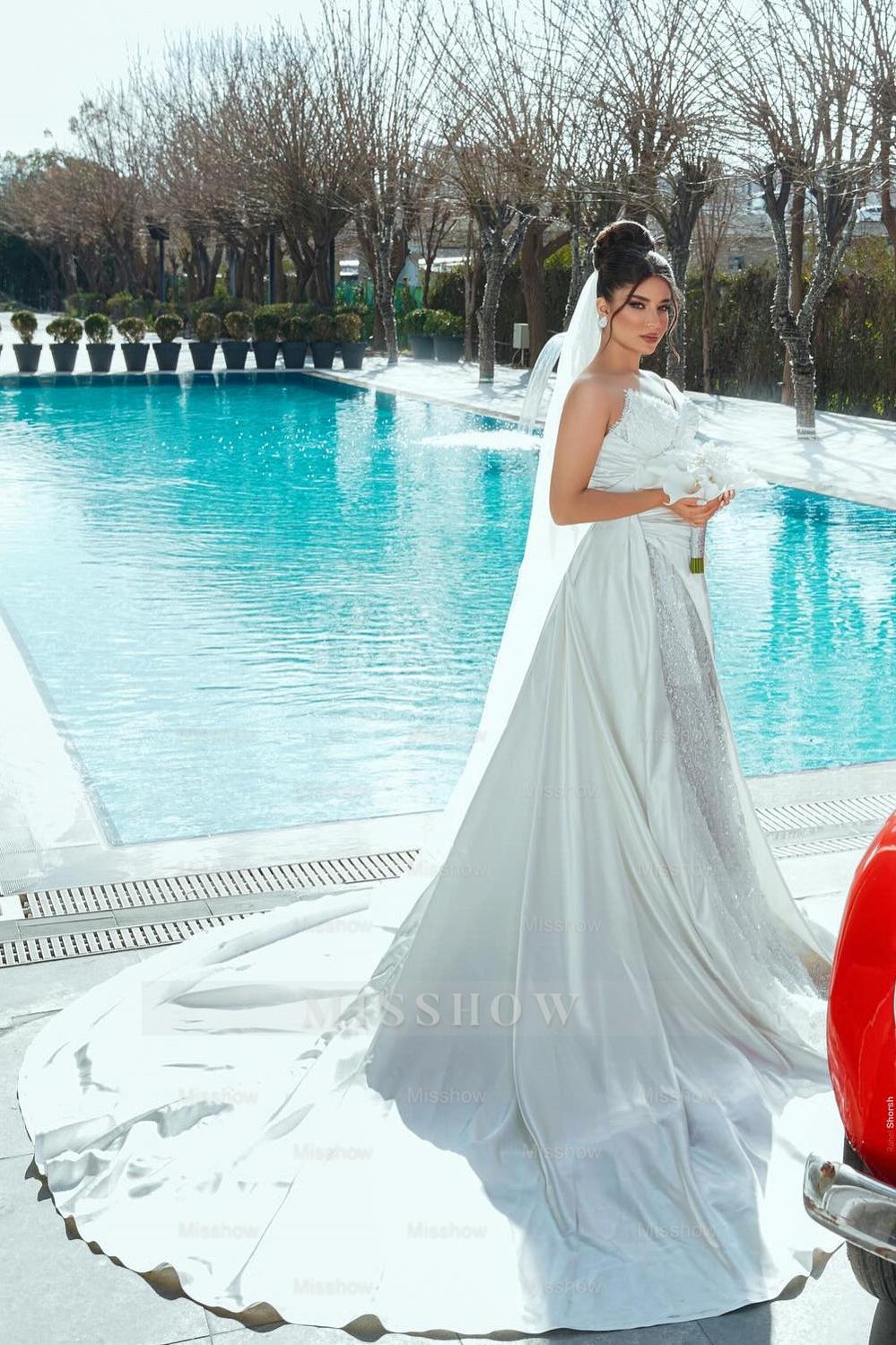 Chic White Mermaid Sweetheart One-Shoulder Sleeveless Sequined Lace Panel Train Satin Wedding Dresses With Appliques