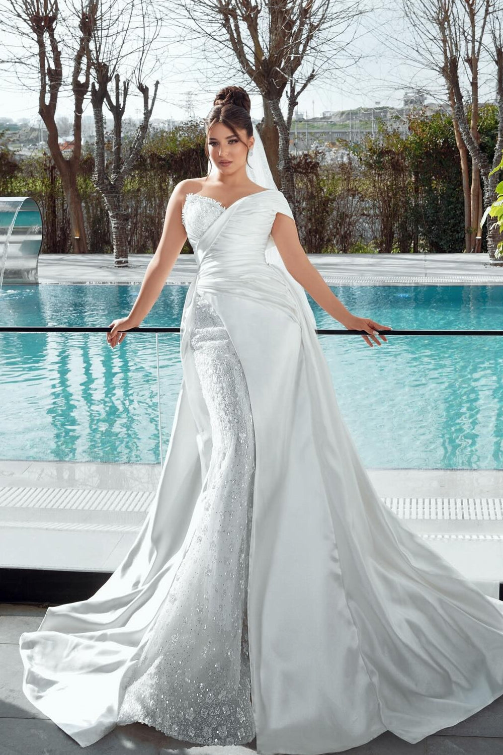 Chic White Mermaid Sweetheart One-Shoulder Sleeveless Sequined Lace Panel Train Satin Wedding Dresses With Appliques