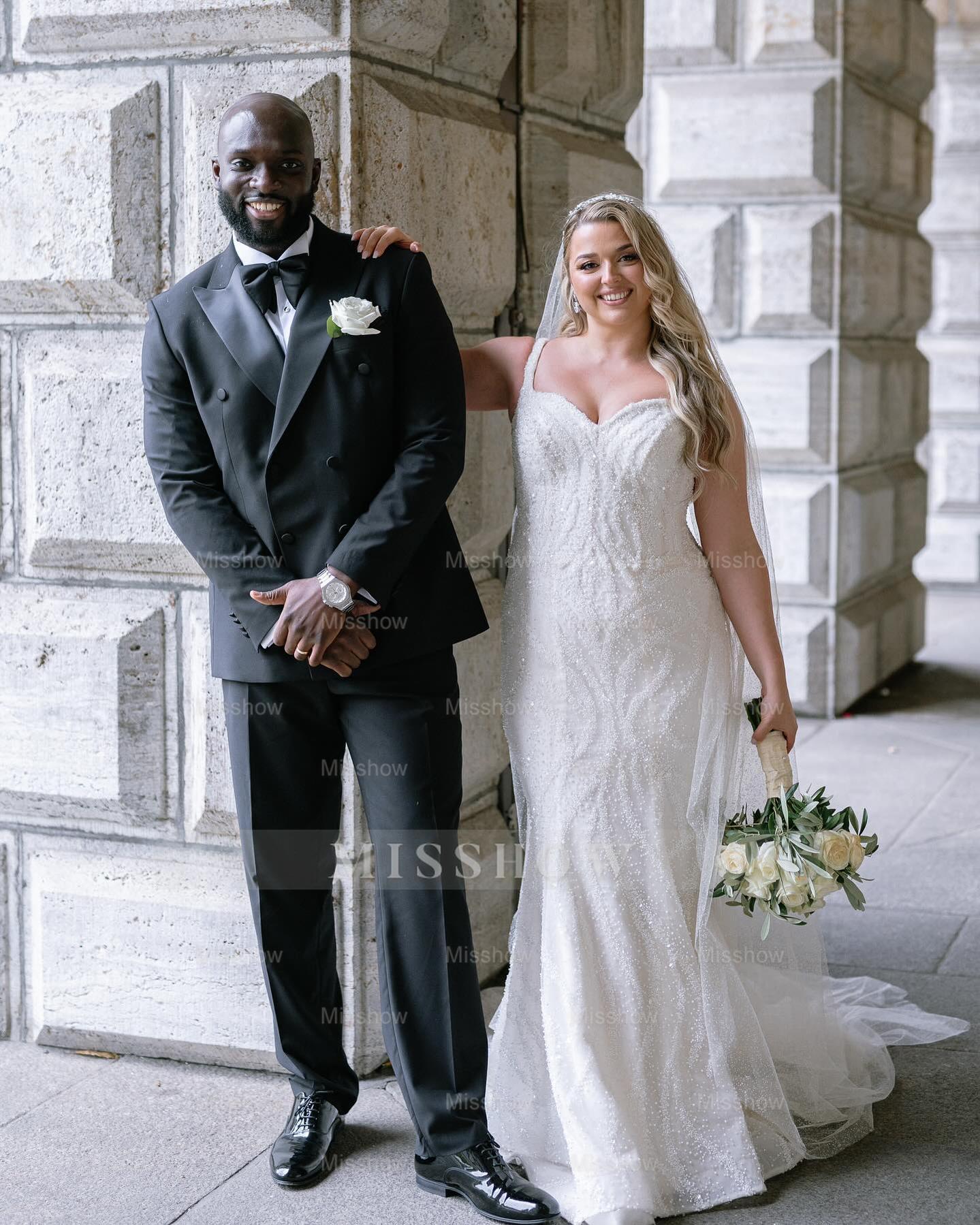 Chic White Mermaid Sweetheart Sleeveless Beaded Sequined Long Wedding Dress