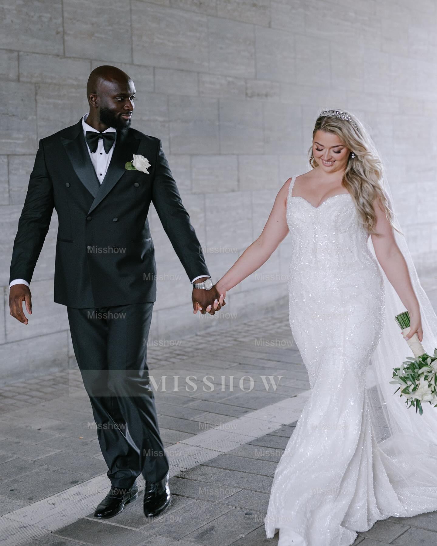 Chic White Mermaid Sweetheart Sleeveless Beaded Sequined Long Wedding Dress