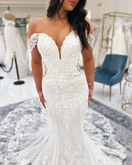 Chic White Mermaid V-Neck Off-The-Shoulder Lace Cathedral Train Wedding Dress With Appliques