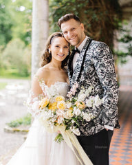 Chic White Sweetheart A-Line Cathedral Train Tulle Wedding Dresses With Appliques