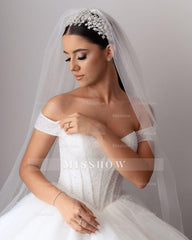 Chic White Sweetheart Ball Gown Off-The-Shoulder Beaded Sleeveless Long Tulle Wedding Dresses