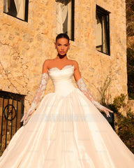 Chic White Sweetheart Ball Gown Sleeveless Floor-Length Satin Wedding Dress With Lace