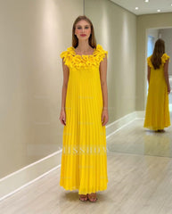 Chic Yellow A-Line Ruffles Off-The-Shoulder Sleeveless Chiffon Floor-Length Bridesmaid Dress