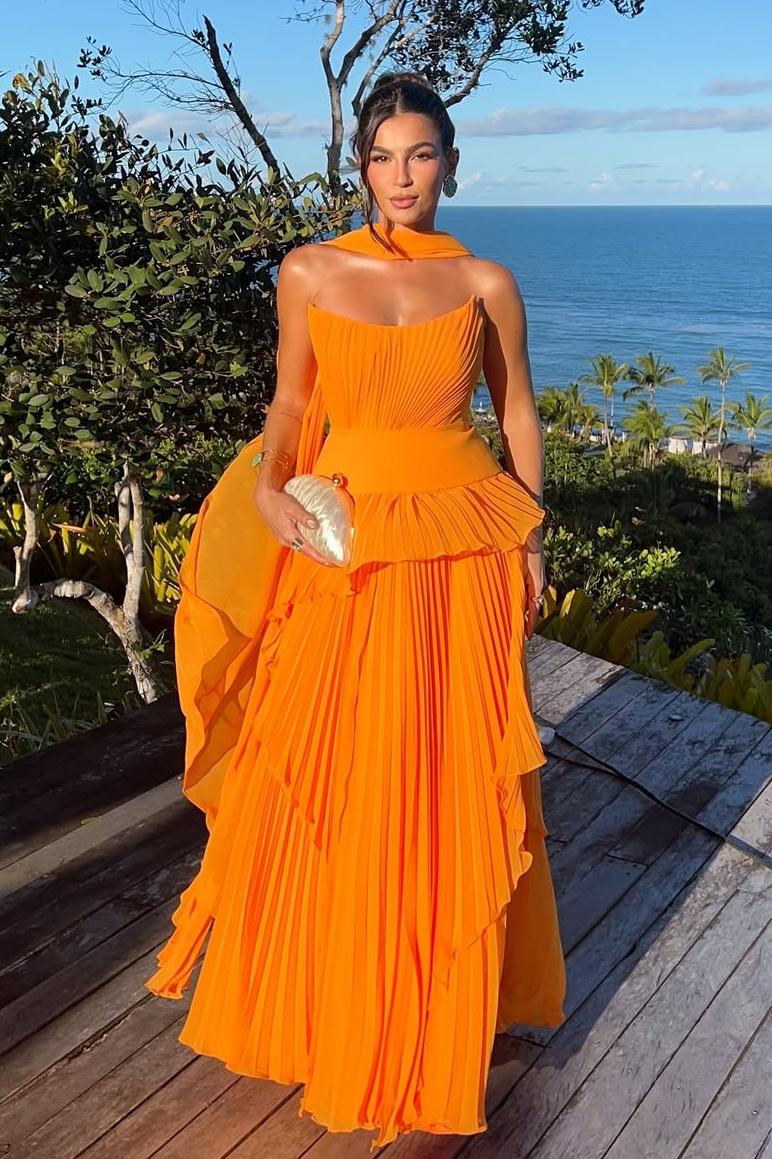 Chiffon Strapless Sleeveless Long Formal Dress With Pleated Scarf