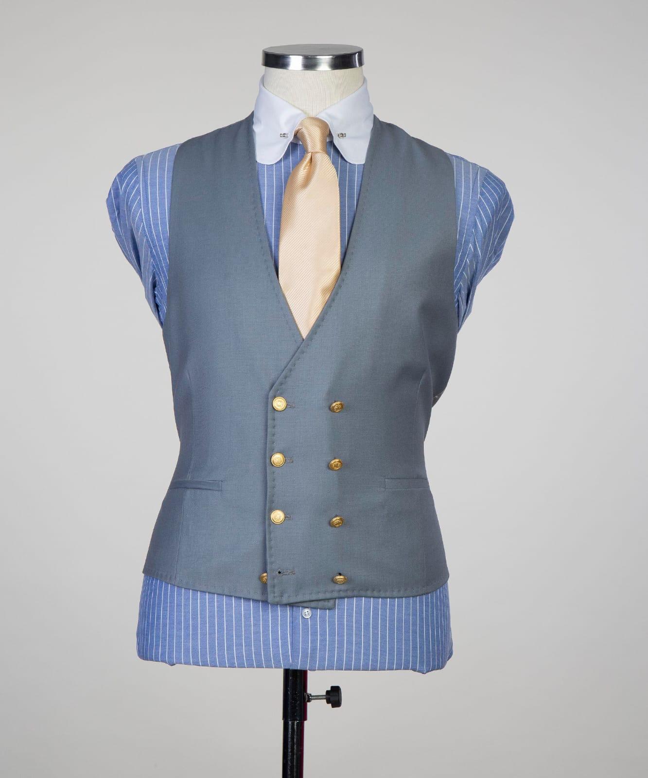 Contemporary Grey Three-Piece Peak Lapel Business Men’s Suits