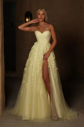 Daffodil Yellow A-Line Evening Dress Strapless Sweetheart 3D Floral Applique Tulle Formal Gown with Slit