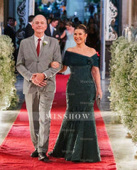 Dark Green Mermaid Mother of The Bride Dress Off-The-Shoulder Sleeveless Bridesmaid Dresses With Ruffles