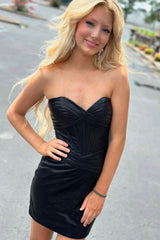 Dark Purple Strapless Bodycon Ruched Short Homecoming Dress