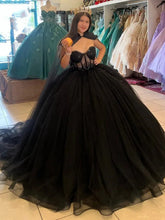 Elegant Black Sweetheart Sleeveless Beaded Rhinestone Ball Gown Quinceanera Dress